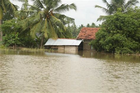 Sri Lanka – Floods and Landslides Leave 1 Dead and 15,000 Displaced ...