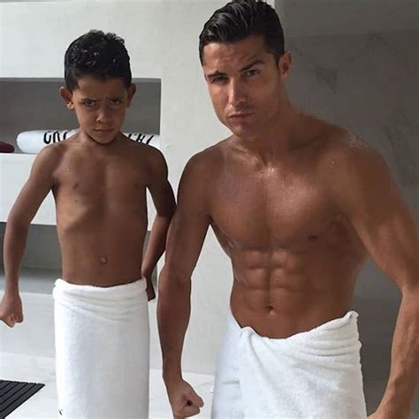 Cristiano Ronaldo's son takes just after his dad, free-kick stance ...