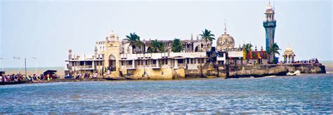 Haji Ali's Mosque, Mumbai | Things to do in Mumbai