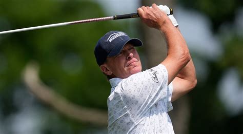 Steve Stricker posts 64 for share of lead at American Family Insurance Championship - PGA TOUR