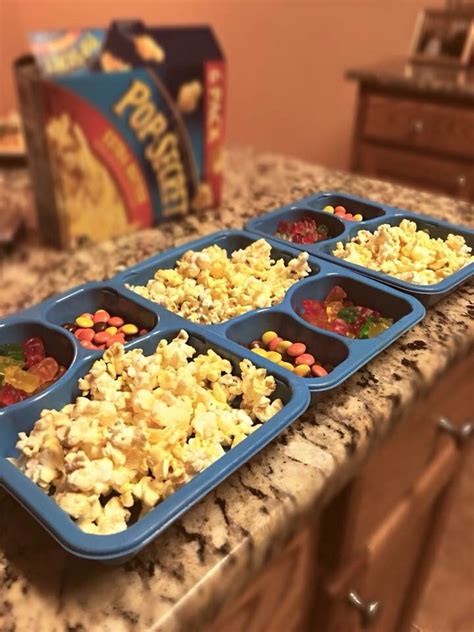 Near snack tray idea!! | Kid cuisine, Movie night snacks, Night snacks