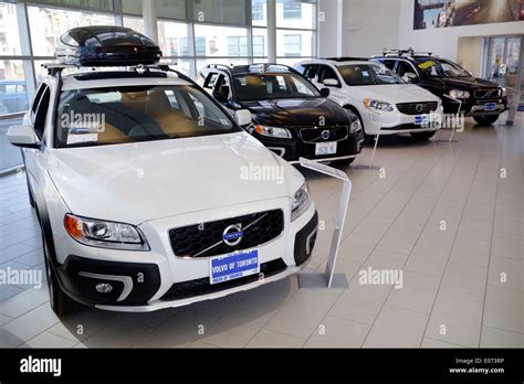 Car dealerships canada hi-res stock photography and images - Alamy