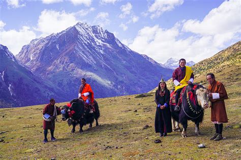 His Majesty graces the 5th Royal Highland Festival in Laya | Kuensel Online