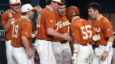 Texas baseball clinches Big 12 title in dramatic fashion