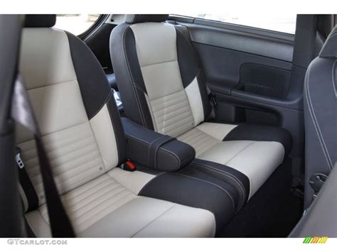 R Design Off Black/Calcite Interior 2012 Volvo C30 T5 R-Design Photo #59328039 | GTCarLot.com