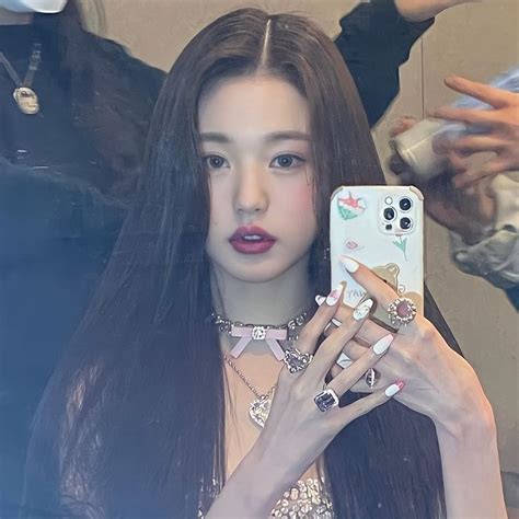 Wonyoung Remini Icon | Idol nails, Beauty, Nail designs