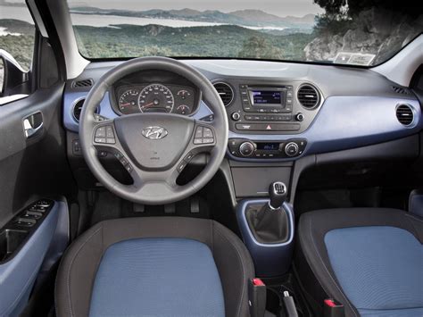 Image Gallery hyundai i10 interior