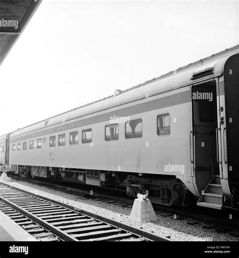 Pullman railroad sleeping car hi-res stock photography and images - Alamy