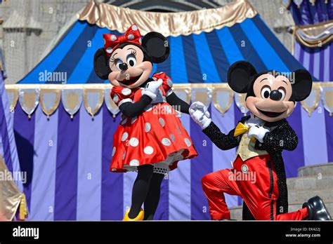 Mickey and Minnie Mouse, Disney Characters, Disney World, Magic Stock ...