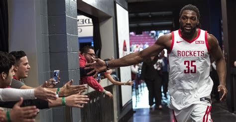 Rockets' Kenneth Faried faces his former team