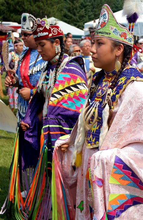 The Pageantry of the Odawa Indians Pow Wow - The Crooked Porch | Indian pow wow, Pow wow, Pageantry