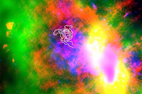 First Ever Cosmic Dust Observations Made in the Center of the Galaxy | Science Times