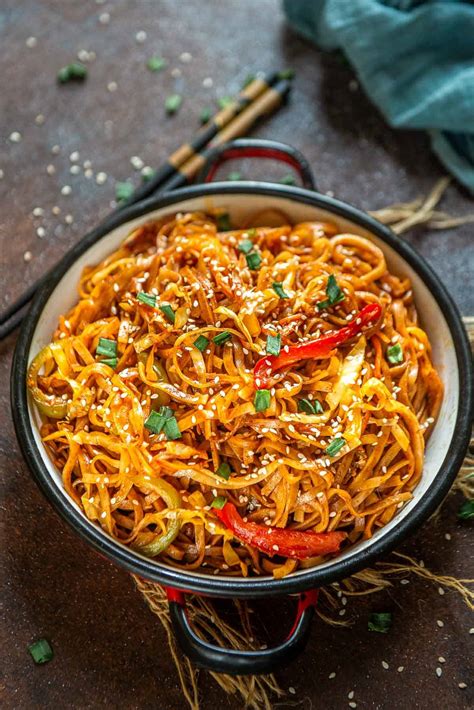 Gochujang Noodles Recipe (Step by Step + Video) - Whiskaffair