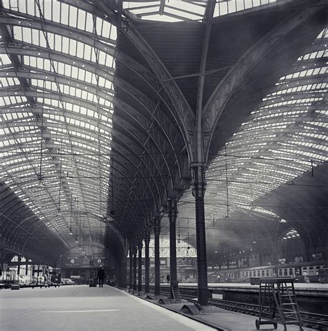 London Paddington station in 1968 [2695x2724] [OS] | Historic train ...