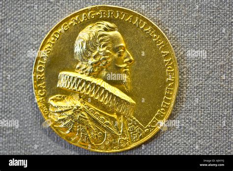 Old gold coin Carl 1st King of England Stock Photo - Alamy