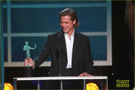 Brad Pitt Jokes About His Tinder Profile During SAG Awards 2020 ...