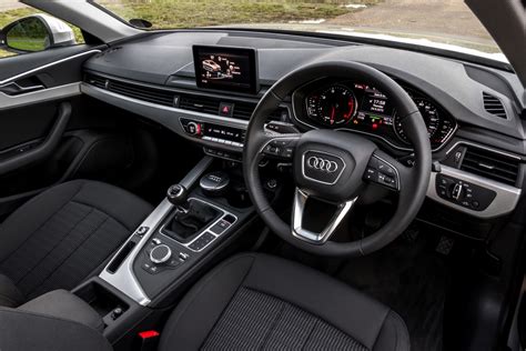 New Audi A4 2.0 TDI ultra 150 SE - First Drive | Eurekar