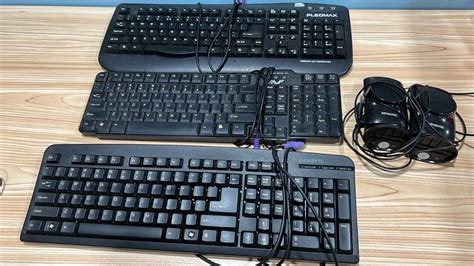 PC KEYBOARD USED WITH SPEAKER, Computers & Tech, Desktops on Carousell