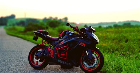 Backroad Living [Custom K7 GSXR 750 OC] : r/MotorcyclePorn