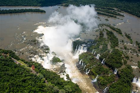 Iguazu or Iguassu or Iguazú...? — Nick Dale Photography