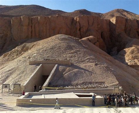 Contemporary image of the entrance of King Tut's tomb in the Valley of ...