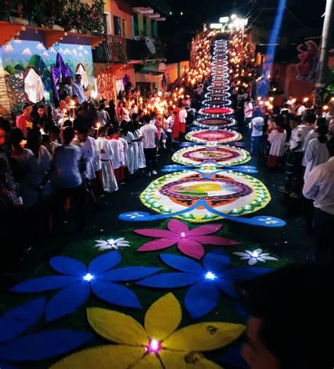 Holy Week in El Salvador, a beautiful local tradition.