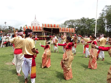 rupam sarma { xhobdo }: Bihu Dance