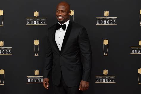 The 25 best and boldest fashion statements from the 2019 NFL Honors