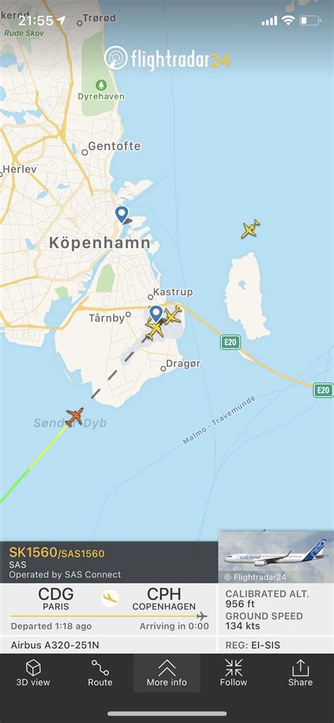 Planes landing towards eachother at Copenhagen Airport (but on paralell runways). The wind is in ...