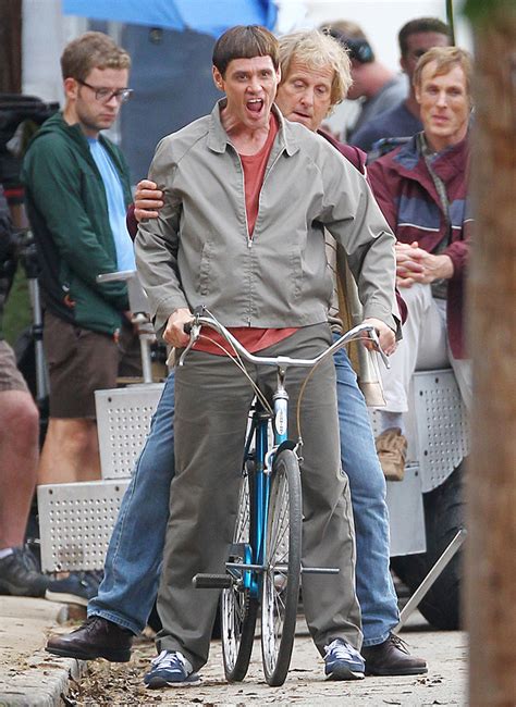 'Dumb and Dumber 2' Set Pics: Harry and Lloyd Ride a Bike