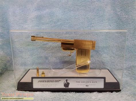 James Bond: The Man With The Golden Gun Golden Gun 1:1 Replica replica ...