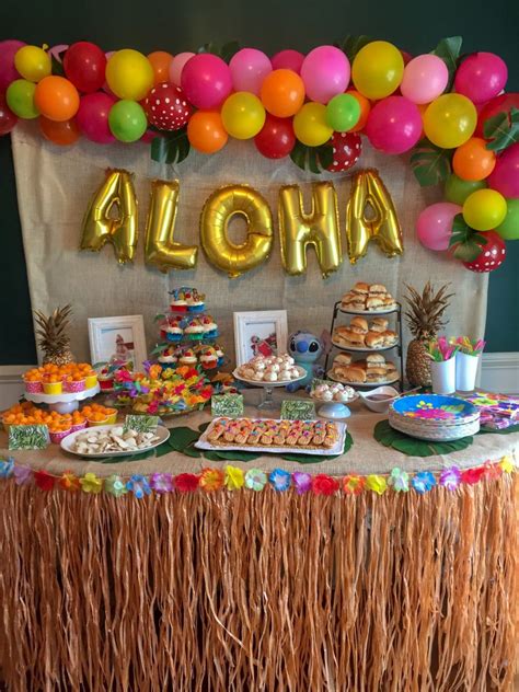 How to Throw a Hawaiian Themed Birthday Party | Ann Inspired