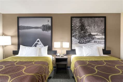 Super 8 by Wyndham Moosonee | Moosonee, ON Hotels