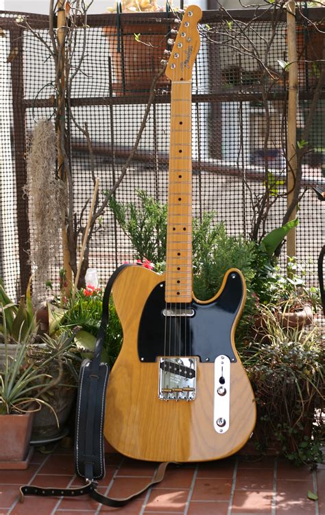 File:Fender Telecaster American Vintage 52.JPG - Wikipedia