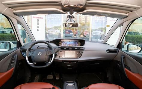 Citroen C4 Picasso - Interior photos of.