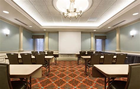 Drury Inn & Suites St. Louis Creve Coeur Meetings Room - Drury Hotels