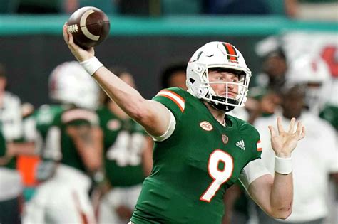 Miami QB and Connecticut native Tyler Van Dyke signs NIL deal with Cover Two Sports Cafe in Newtown