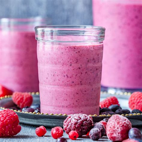 Mixed Berry Smoothie Recipe - Happy Foods Tube