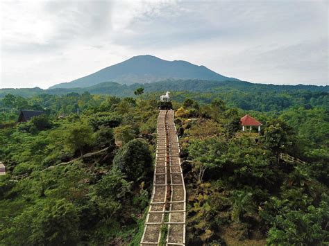 Beautiful aerial view - Panorama cottage in the mountains. 10160358 ...