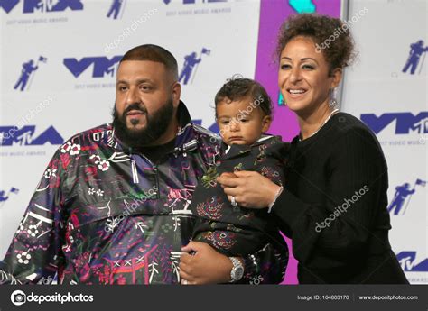 DJ Khaled, family – Stock Editorial Photo © Jean_Nelson #164803170