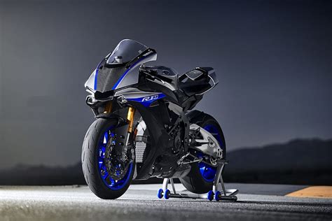 Yamaha R1, R1 Wheelie HD wallpaper | Pxfuel