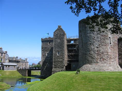 Rothesay Castle - Wikipedia