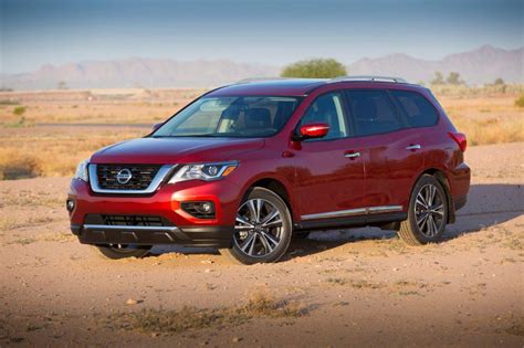 Top 10 three-row midsize SUVs for 2018 that are best for big families