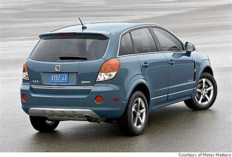 Redesigned Saturn Vue Hybrid offers upscale looks at low cost