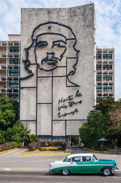 Che Guevara on the Wall in Havana, Cuba Editorial Photography - Image of iconic, revolution ...