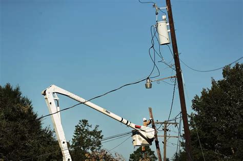 Crews Facing Anger, Threats Over Texas Power Outages After Beryl