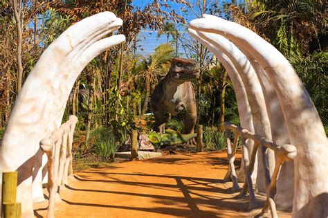 Parque temático de dinossauros chega a Olímpia, no interior de SP