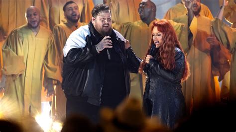 Jelly Roll wins new artist award and kicks off 2023 CMA Awards with Wynonna Judd | CNN