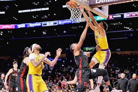 Heat pull away in fourth quarter to beat Lakers | Borneo Bulletin Online