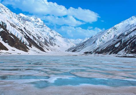 Lake Saif Ul Malook | The Lake Of Fairies - Foodi Travellers